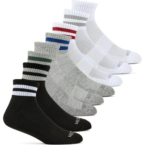 Fruit of the Loom Men’s Workgear Durable Crew Socks with Arch Support(Ankle – 8 Pack – Varsity Stripe)